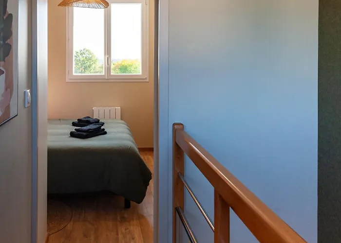 Le Cocon Du Douanier - Sejour Pro, Calme Et Cosy Διαμέρισμα Mayenne